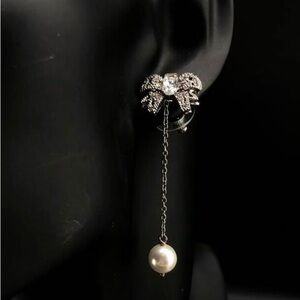 Miu Miu 💎 Crystal & Pearl drop earring’s